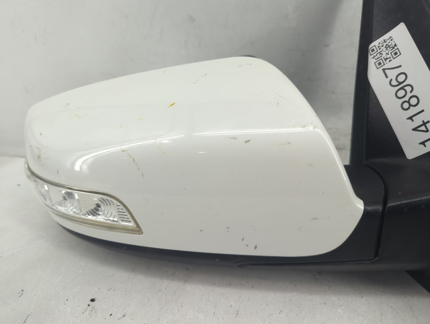 2011-2015 Kia Sorento Passenger Side View Mirror - Right Door Mirror OEM Used - Oemusedautoparts1.com