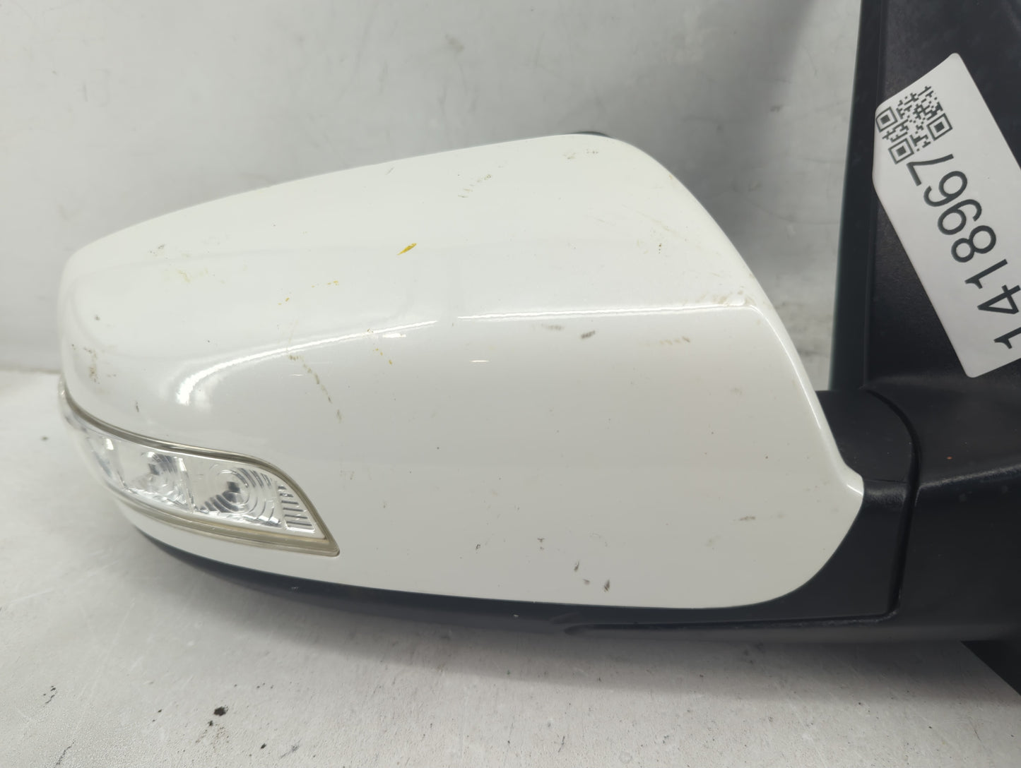2011-2015 Kia Sorento Passenger Side View Mirror - Right Door Mirror OEM Used - Oemusedautoparts1.com