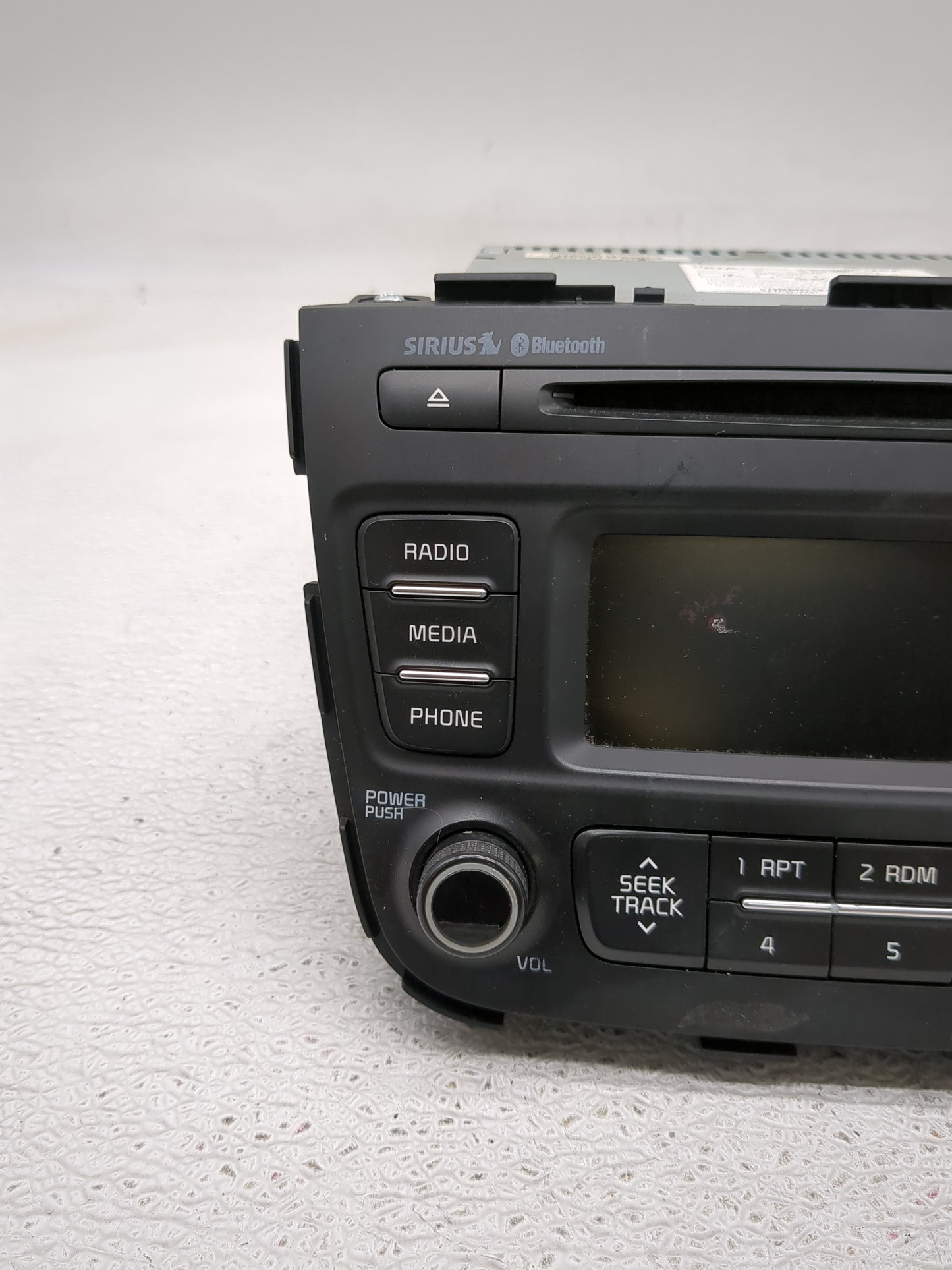 2014-2015 Kia Sorento Radio AM FM Cd Player Receiver Replacement P/N:96170-1UAA0VA Fits Fits 2014 2015 OEM Used Auto Parts -