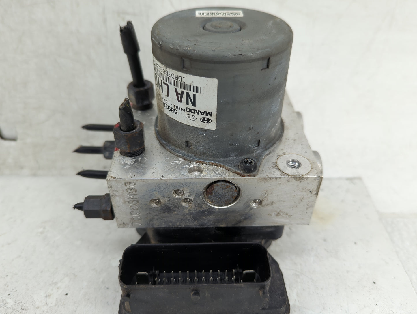 2014-2015 Kia Sorento ABS Pump Control Module Replacement P/N:58920-1U000 BDR07B0226LK Fits Fits 2014 2015 OEM Used Auto Par