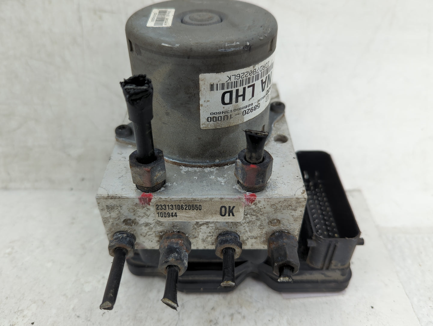 2014-2015 Kia Sorento ABS Pump Control Module Replacement P/N:58920-1U000 BDR07B0226LK Fits Fits 2014 2015 OEM Used Auto Par