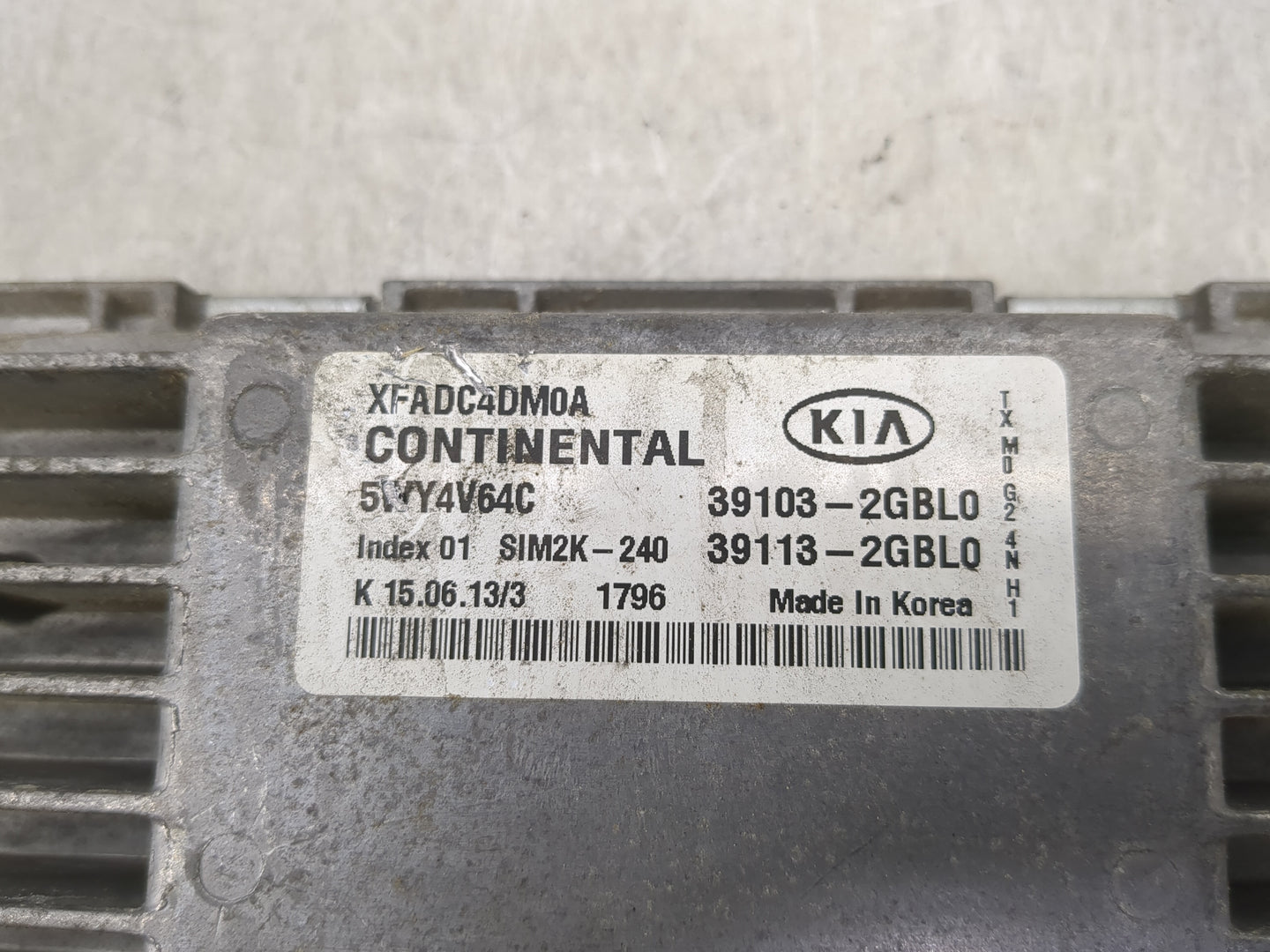 2014-2015 Kia Sorento PCM Engine Control Computer ECU ECM PCU OEM P/N:39103-2GBL0 39113-2GBL0, XFADC4DM0A Fits Fits 2014 201