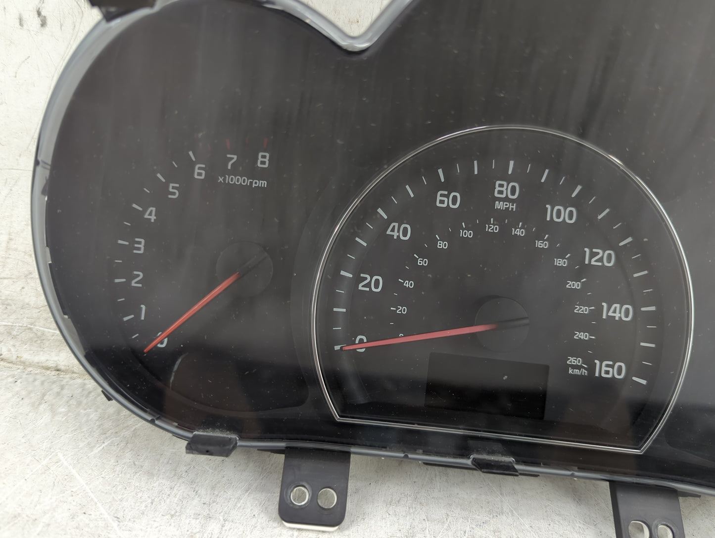 2014-2015 Kia Sorento Instrument Cluster Speedometer Gauges P/N:94004-1U010 Fits Fits 2014 2015 OEM Used Auto Parts - Oemuse