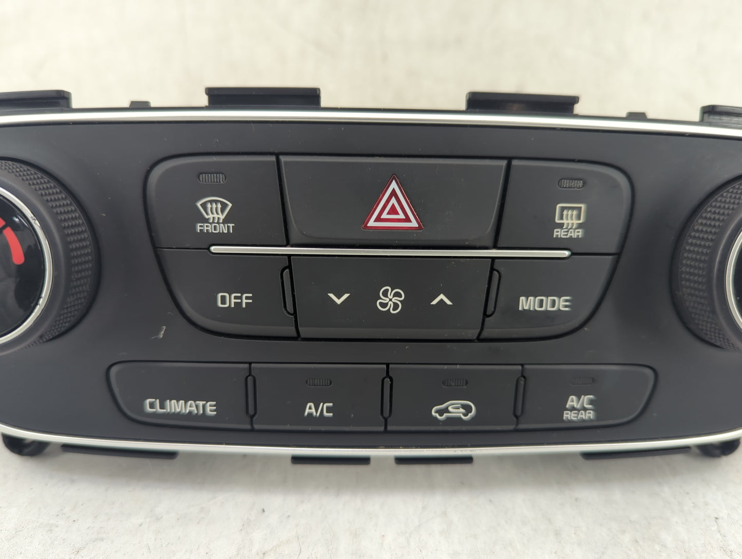 2014-2015 Kia Sorento Climate Control Module Temperature AC/Heater Replacement P/N:972501U585 Fits Fits 2014 2015 OEM Used A