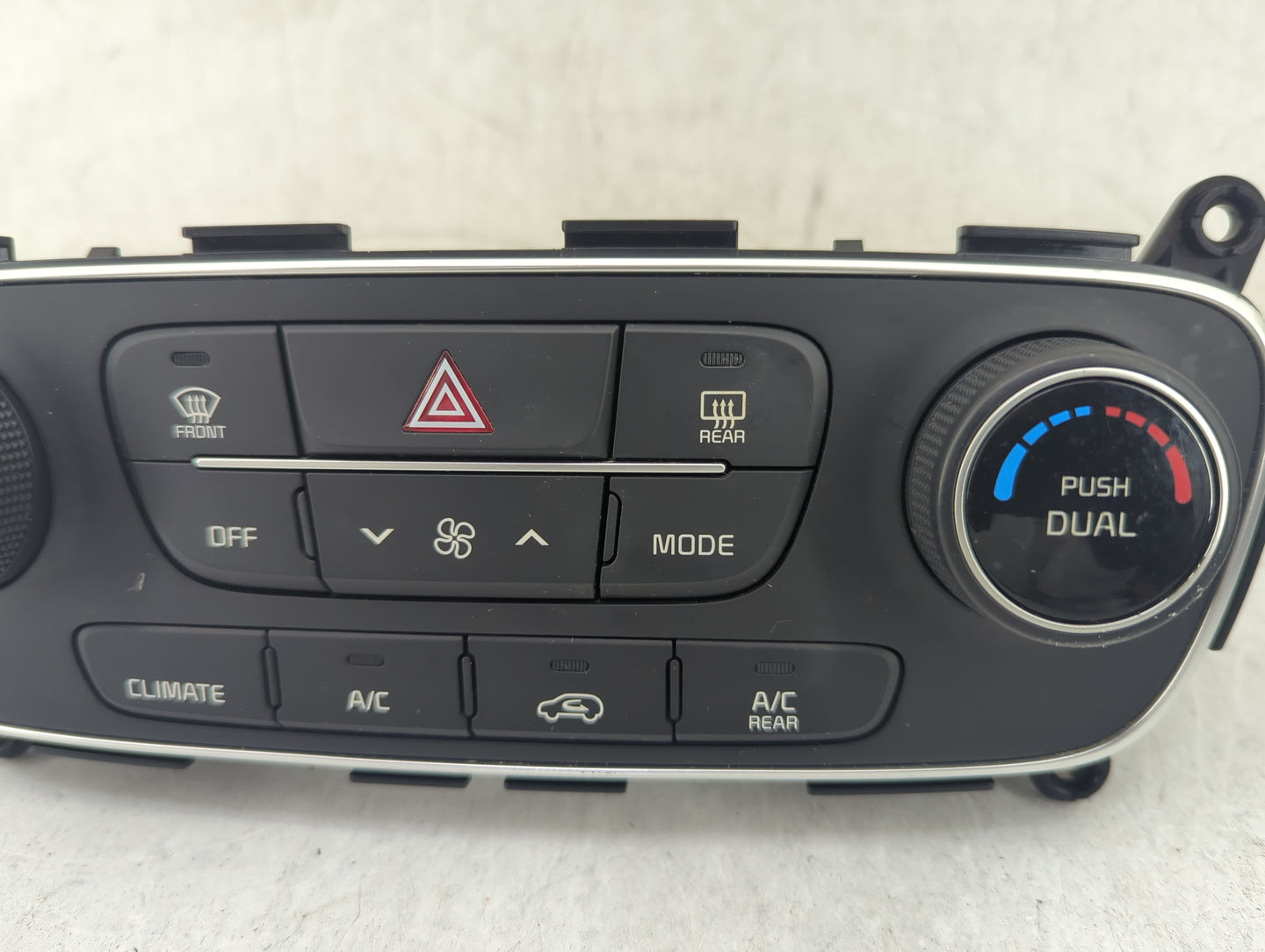 2014-2015 Kia Sorento Climate Control Module Temperature AC/Heater Replacement P/N:972501U585 Fits Fits 2014 2015 OEM Used A