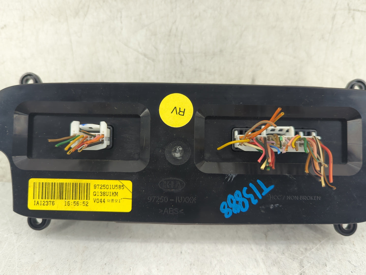 2014-2015 Kia Sorento Climate Control Module Temperature AC/Heater Replacement P/N:972501U585 Fits Fits 2014 2015 OEM Used A