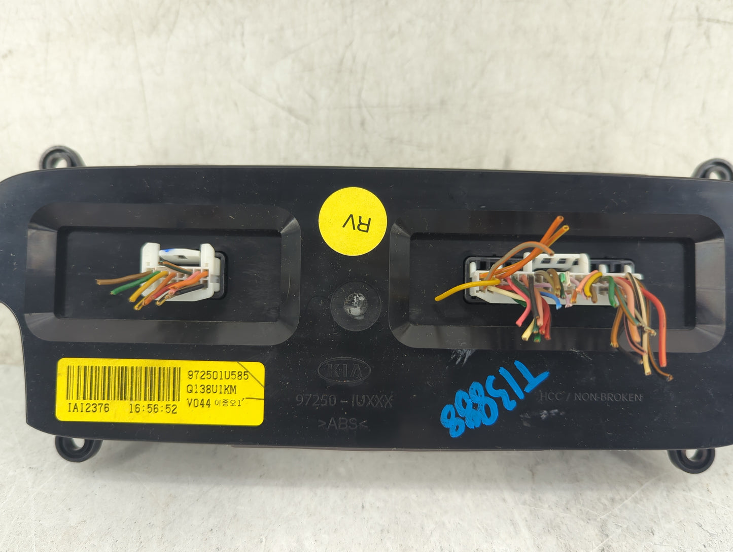 2014-2015 Kia Sorento Climate Control Module Temperature AC/Heater Replacement P/N:972501U585 Fits Fits 2014 2015 OEM Used A