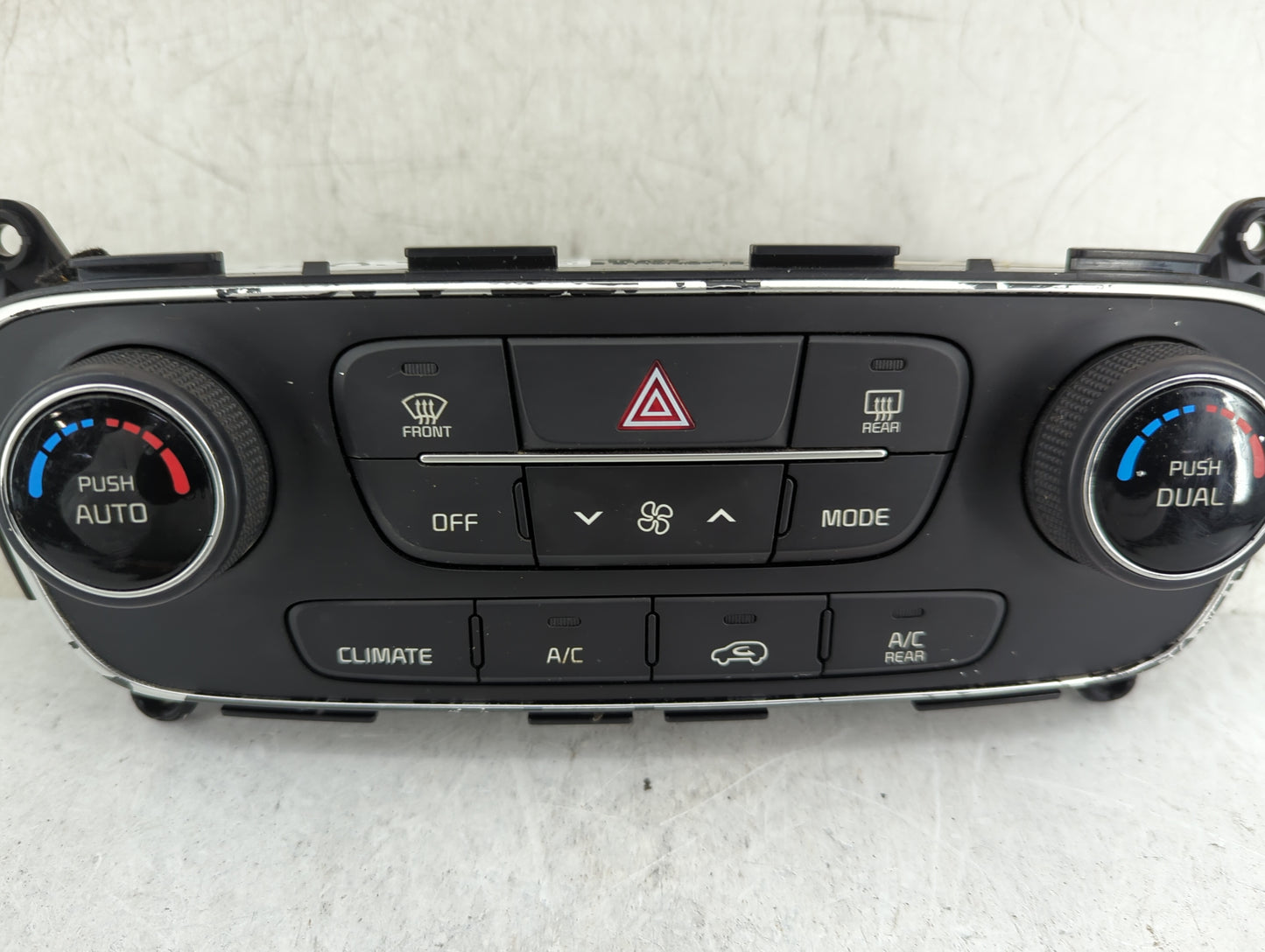 2014-2015 Kia Sorento Climate Control Module Temperature AC/Heater Replacement P/N:972501U575 972501U5856 Fits Fits 2014 201