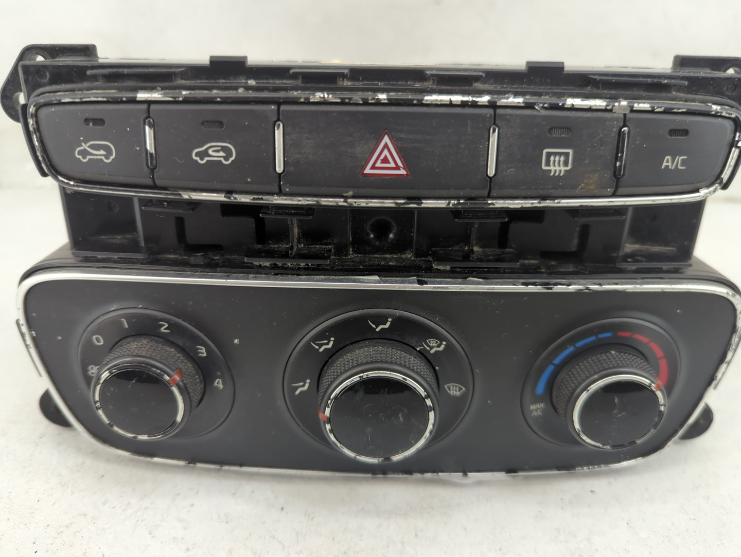 2014-2015 Kia Sorento Climate Control Module Temperature AC/Heater Replacement P/N:97250-IUXXX Fits Fits 2014 2015 OEM Used 