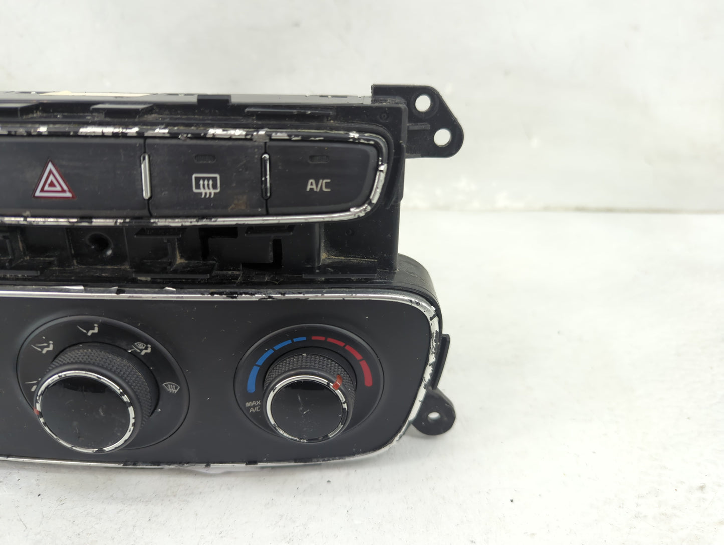 2014-2015 Kia Sorento Climate Control Module Temperature AC/Heater Replacement P/N:97250-IUXXX Fits Fits 2014 2015 OEM Used 
