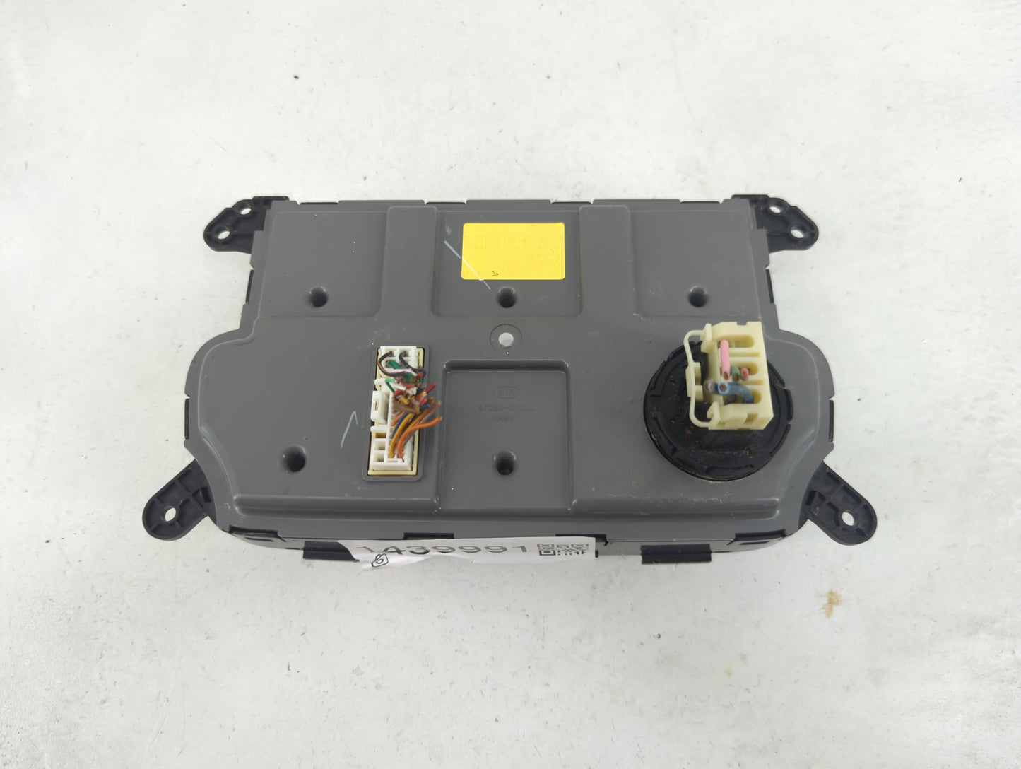 2014-2015 Kia Sorento Climate Control Module Temperature AC/Heater Replacement P/N:97250-IUXXX Fits Fits 2014 2015 OEM Used 