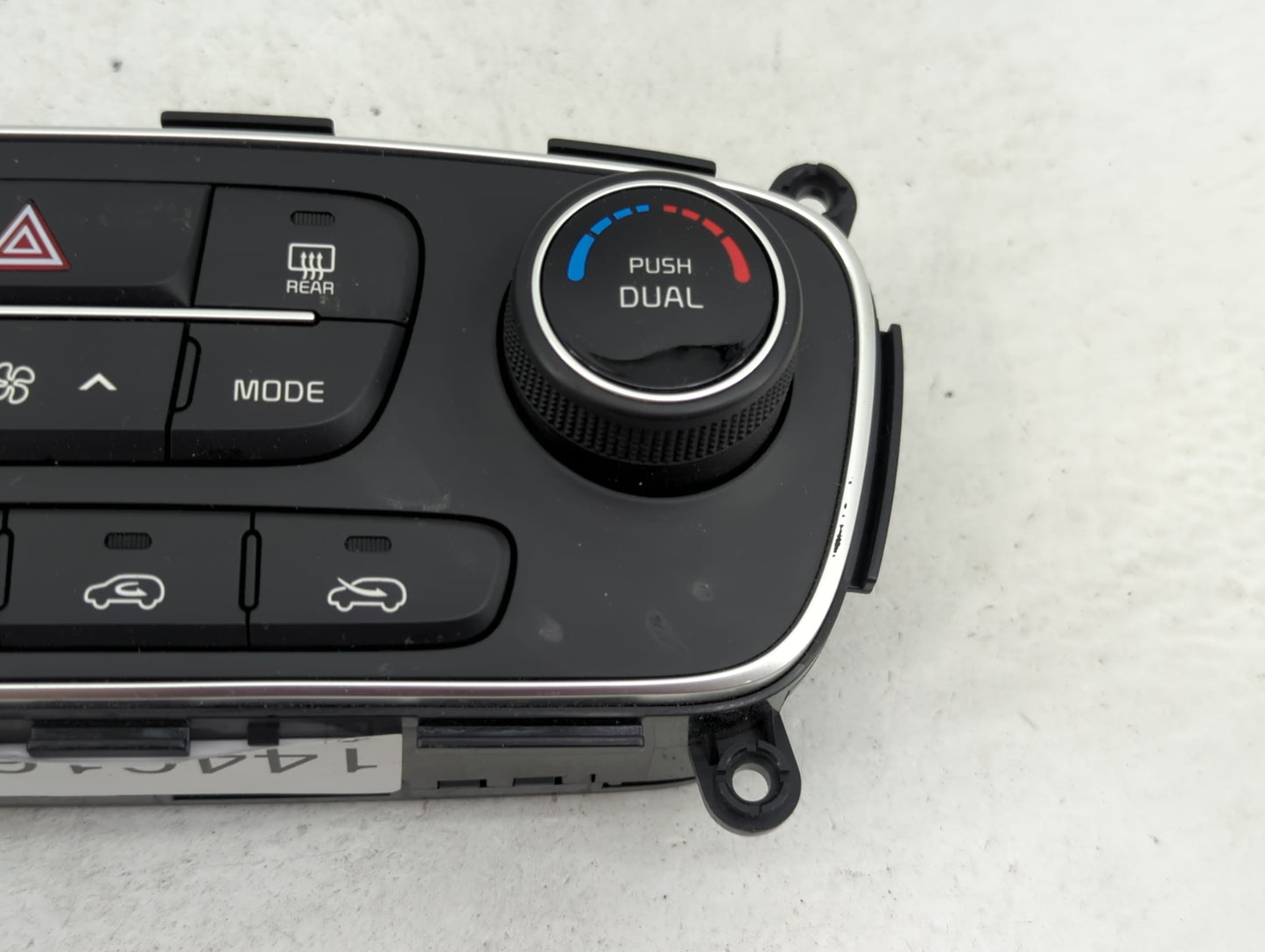 2014-2015 Kia Sorento Climate Control Module Temperature AC/Heater Replacement P/N:972501U575 Fits Fits 2014 2015 OEM Used A