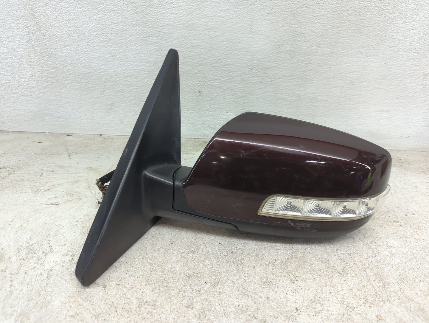 2014-2015 Kia Sorento Driver Side View Mirror - Left Door Mirror OEM Used - Oemusedautoparts1.com