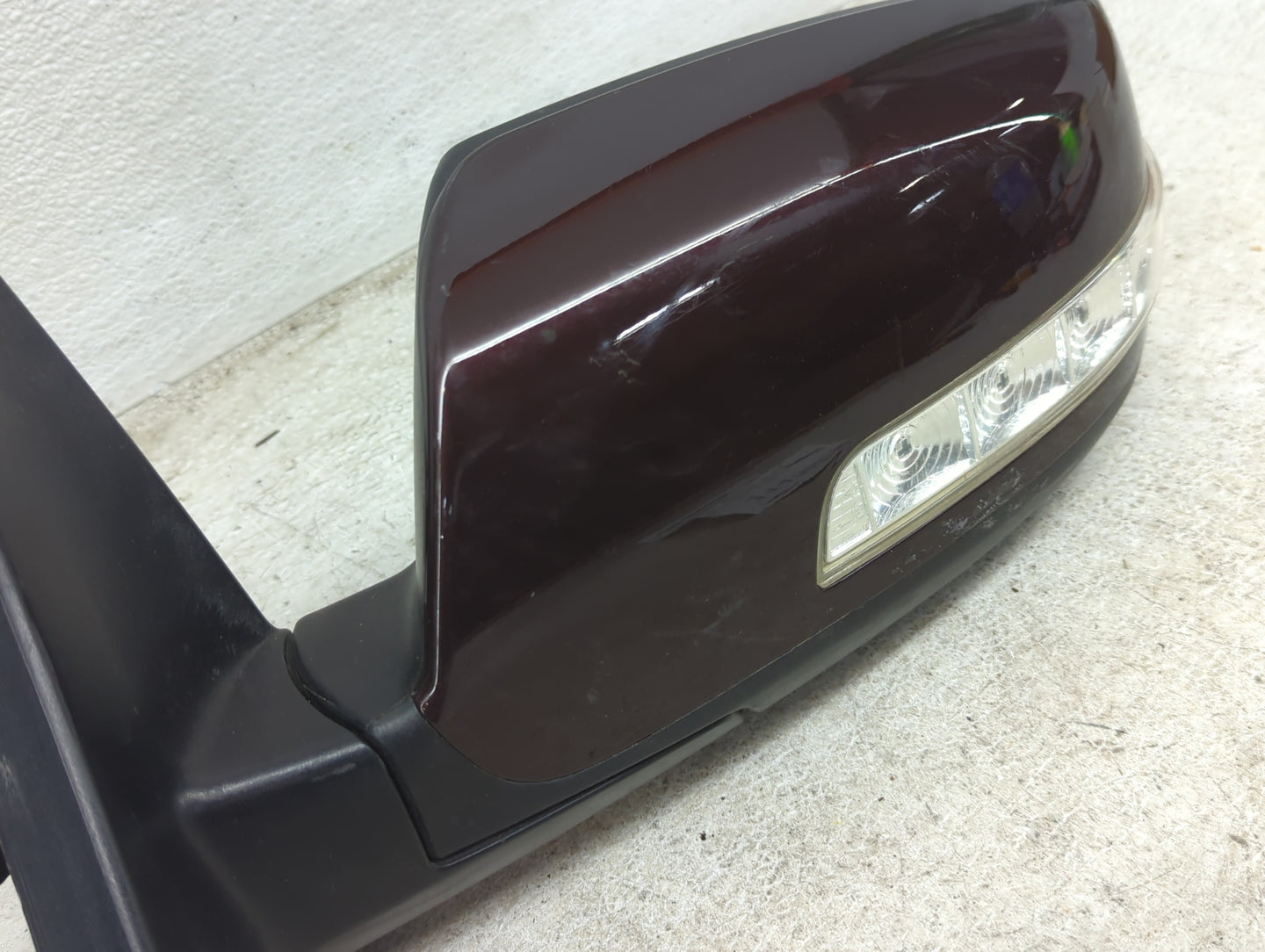 2014-2015 Kia Sorento Driver Side View Mirror - Left Door Mirror OEM Used - Oemusedautoparts1.com