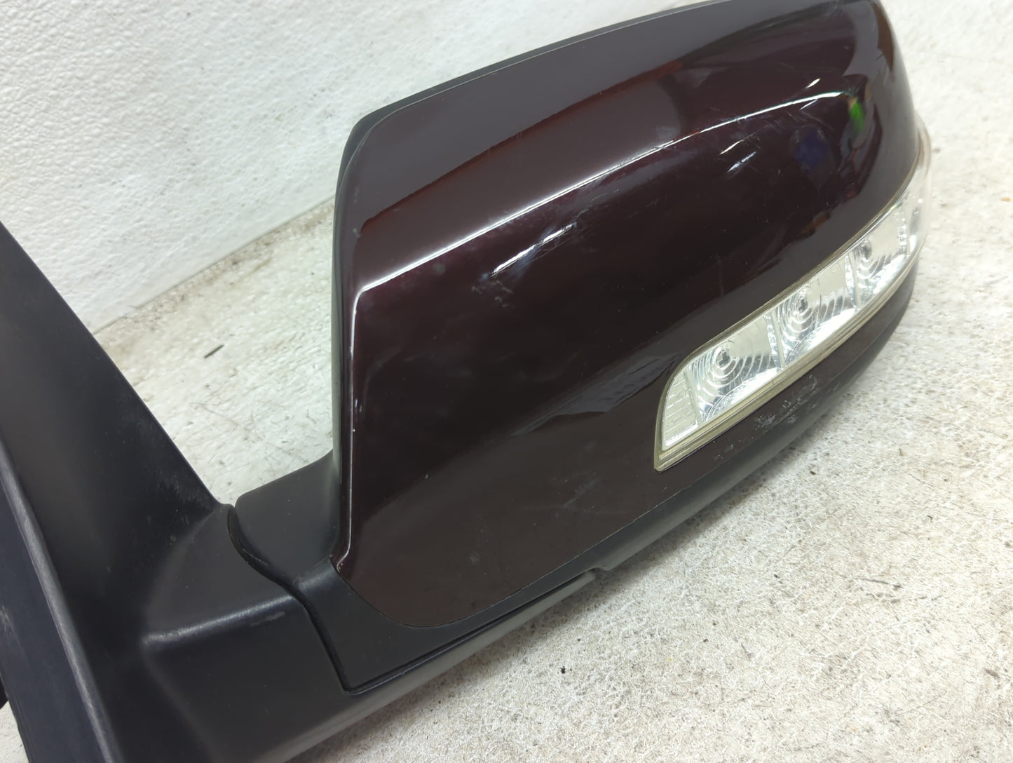 2014-2015 Kia Sorento Driver Side View Mirror - Left Door Mirror OEM Used - Oemusedautoparts1.com