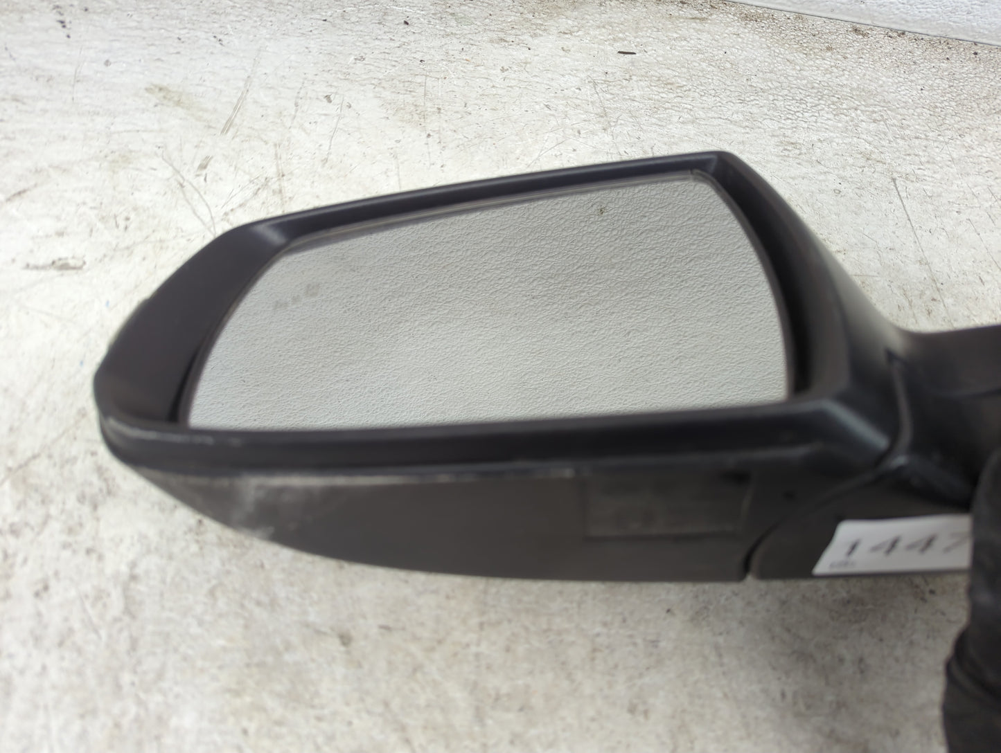 2014-2015 Kia Sorento Driver Side View Mirror - Left Door Mirror OEM Used - Oemusedautoparts1.com