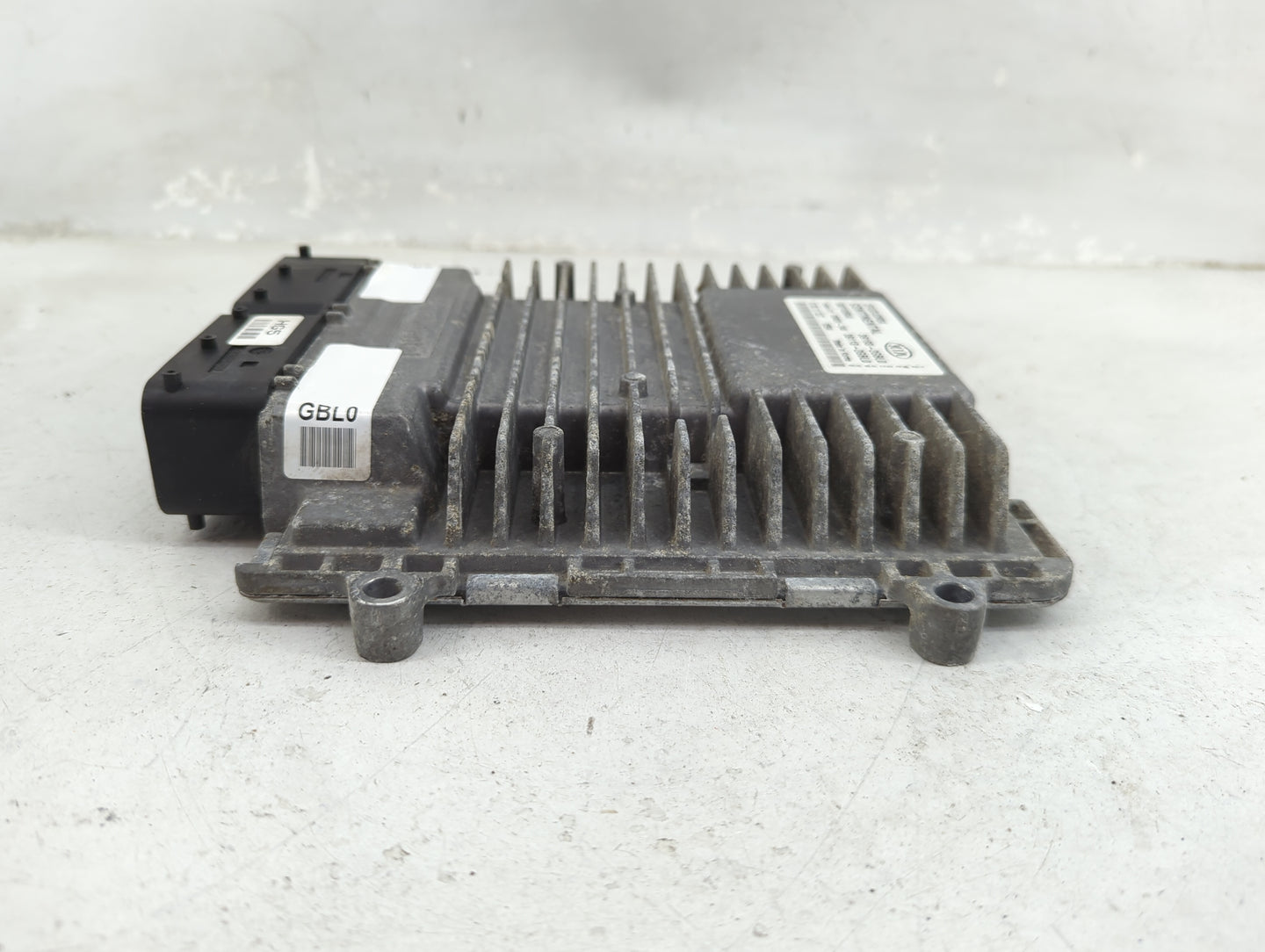 2014-2015 Kia Sorento PCM Engine Control Computer ECU ECM PCU OEM P/N:39103-2GBL0 39113-2GBL0, 5WY4V64A Fits Fits 2014 2015 