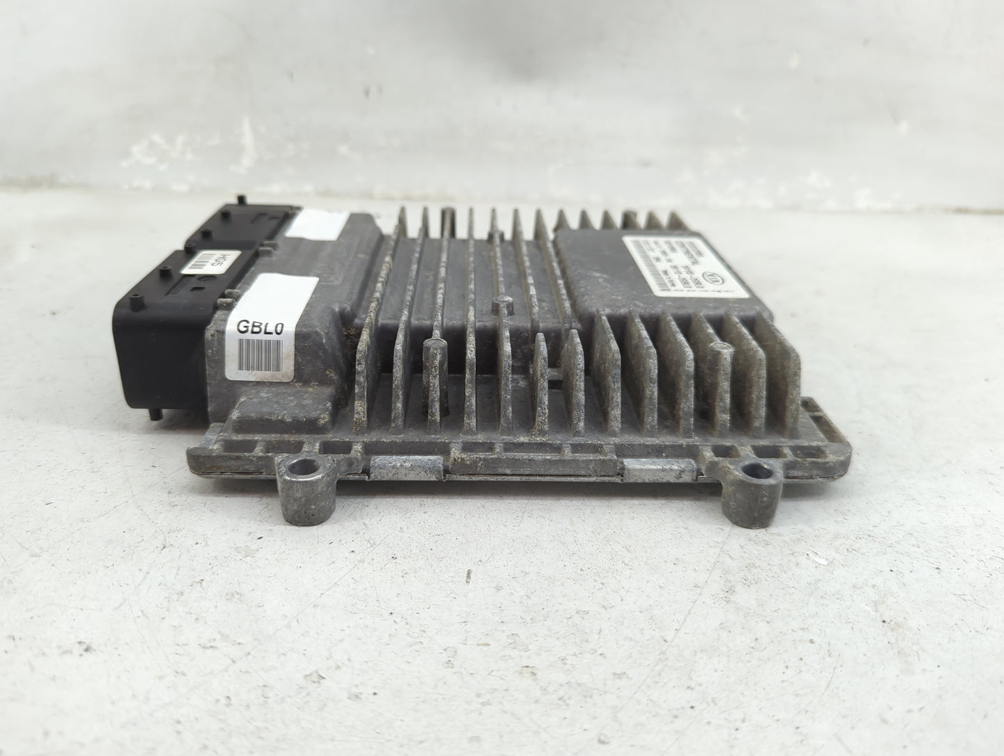 2014-2015 Kia Sorento PCM Engine Control Computer ECU ECM PCU OEM P/N:39103-2GBL0 39113-2GBL0, 5WY4V64A Fits Fits 2014 2015 