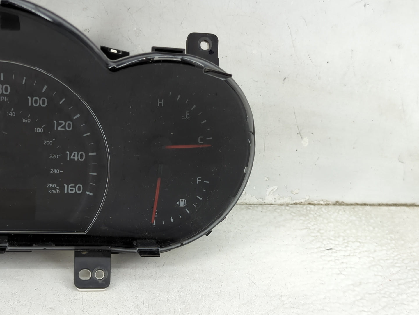 2014-2015 Kia Sorento Instrument Cluster Speedometer Gauges P/N:94004-1U010 Miles: Fits Fits 2014 2015 OEM Used Auto Parts -