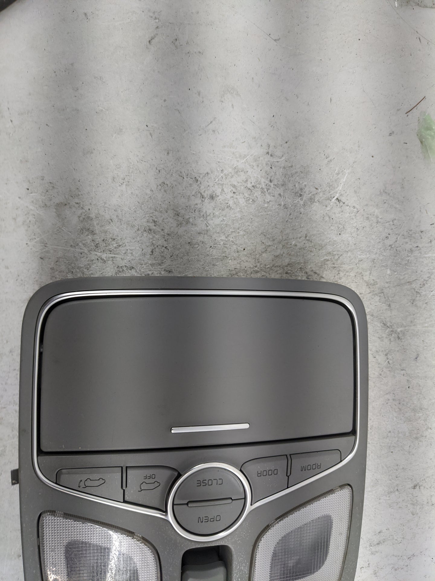 2014-2015 Kia Sorento Overhead Console W/rear Climate Control Gray - Oemusedautoparts1.com