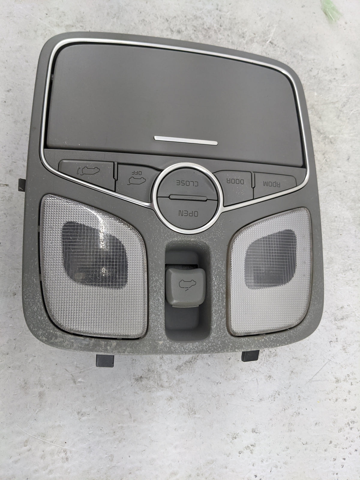2014-2015 Kia Sorento Overhead Console W/rear Climate Control Gray - Oemusedautoparts1.com
