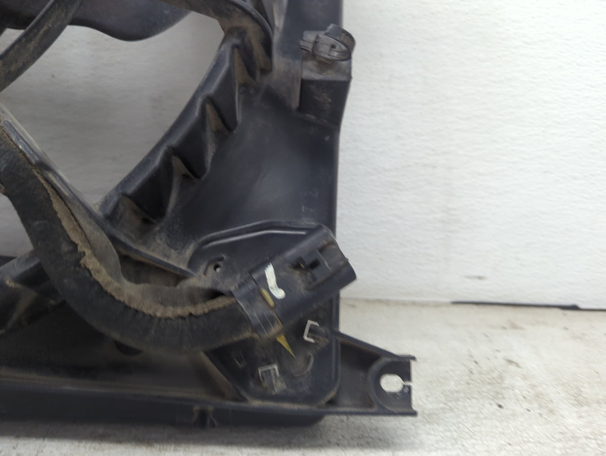 2014-2015 Kia Sorento Electric Radiator Cooling Fan Motor Assembly P/N:PA66-(GF17+M21) Fits Fits 2013 2014 2015 2016 2017 20