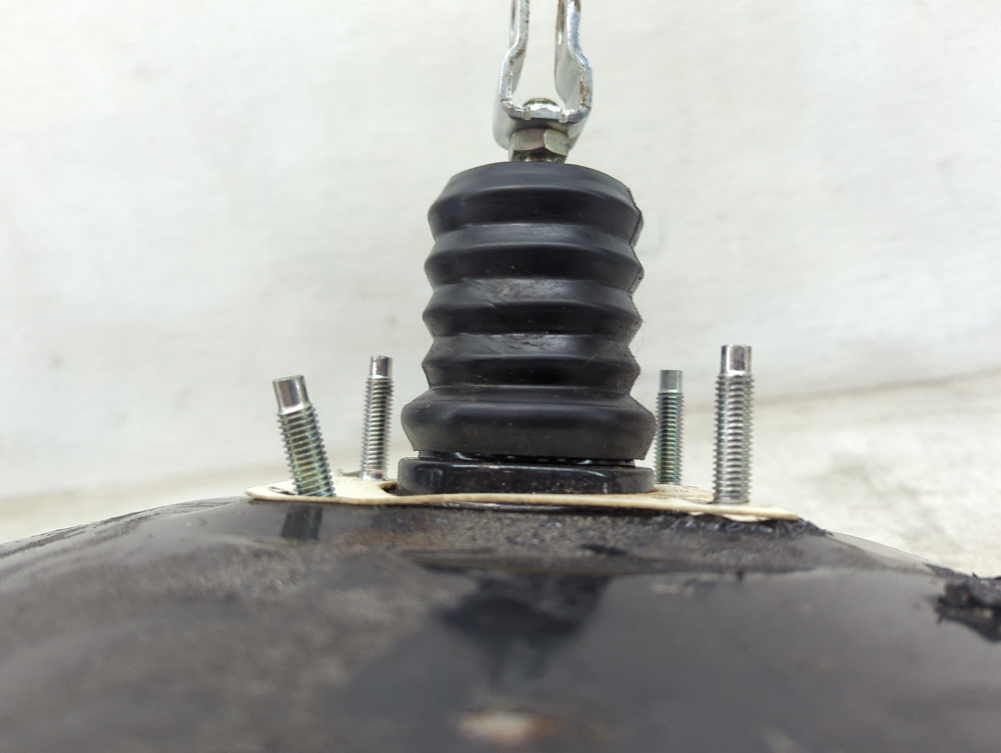 2014-2014 Kia Sorento Power Brake Booster Oem - Oemusedautoparts1.com
