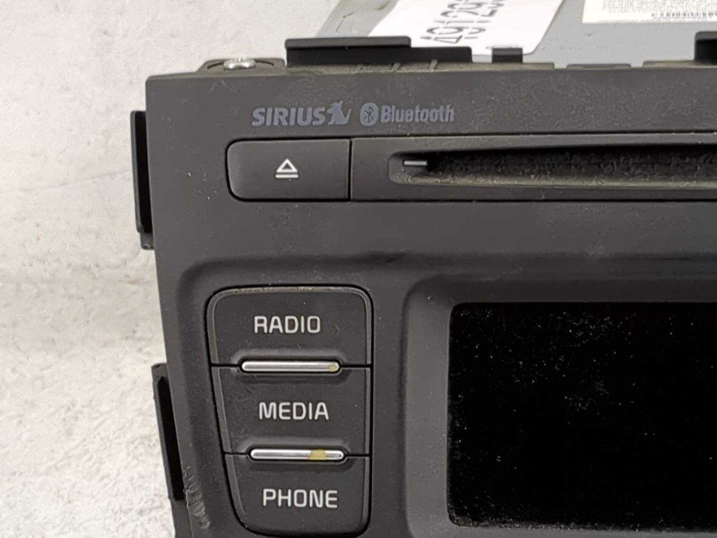 2014-2015 Kia Sorento Radio AM FM Cd Player Receiver Replacement P/N:96170-1UAA1VA AM1A0IXAN.VA Fits Fits 2014 2015 OEM Used