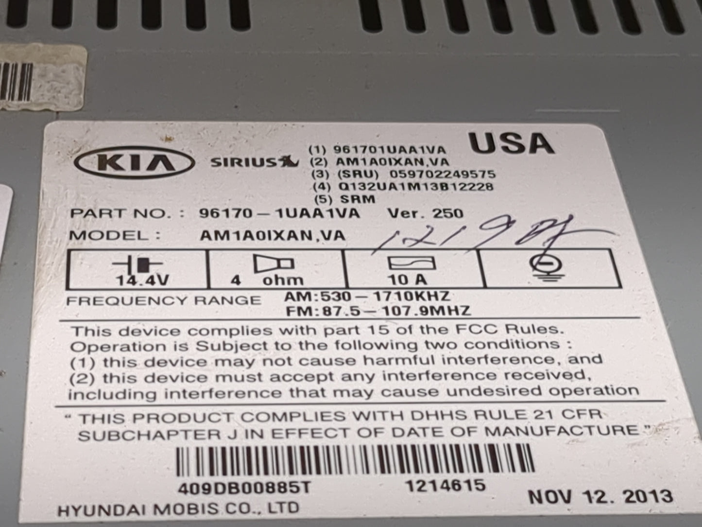 2014-2015 Kia Sorento Radio AM FM Cd Player Receiver Replacement P/N:96170-1UAA1VA AM1A0IXAN.VA Fits Fits 2014 2015 OEM Used