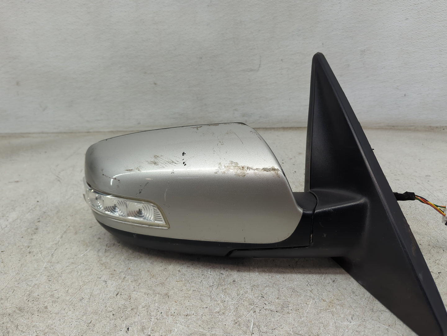2011-2015 Kia Sorento Passenger Side View Mirror - Right Door Mirror OEM Used - Oemusedautoparts1.com