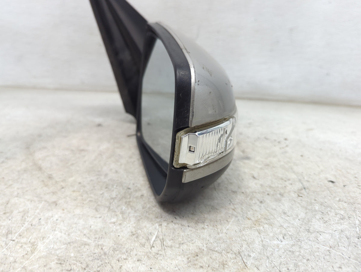 2011-2015 Kia Sorento Passenger Side View Mirror - Right Door Mirror OEM Used - Oemusedautoparts1.com