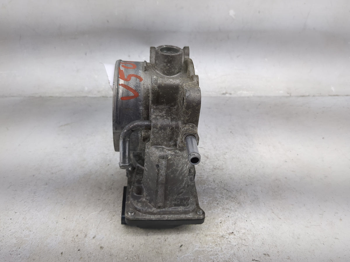 2014-2018 Kia Sorento Throttle Body P/N:35100-3CAA0 Fits Fits 2012 2013 2014 2015 2016 2017 2018 OEM Used Auto Parts - Oemus