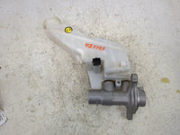 2014-2015 Kia Sorento Brake Master Cylinder 1512910 - Oemusedautoparts1.com