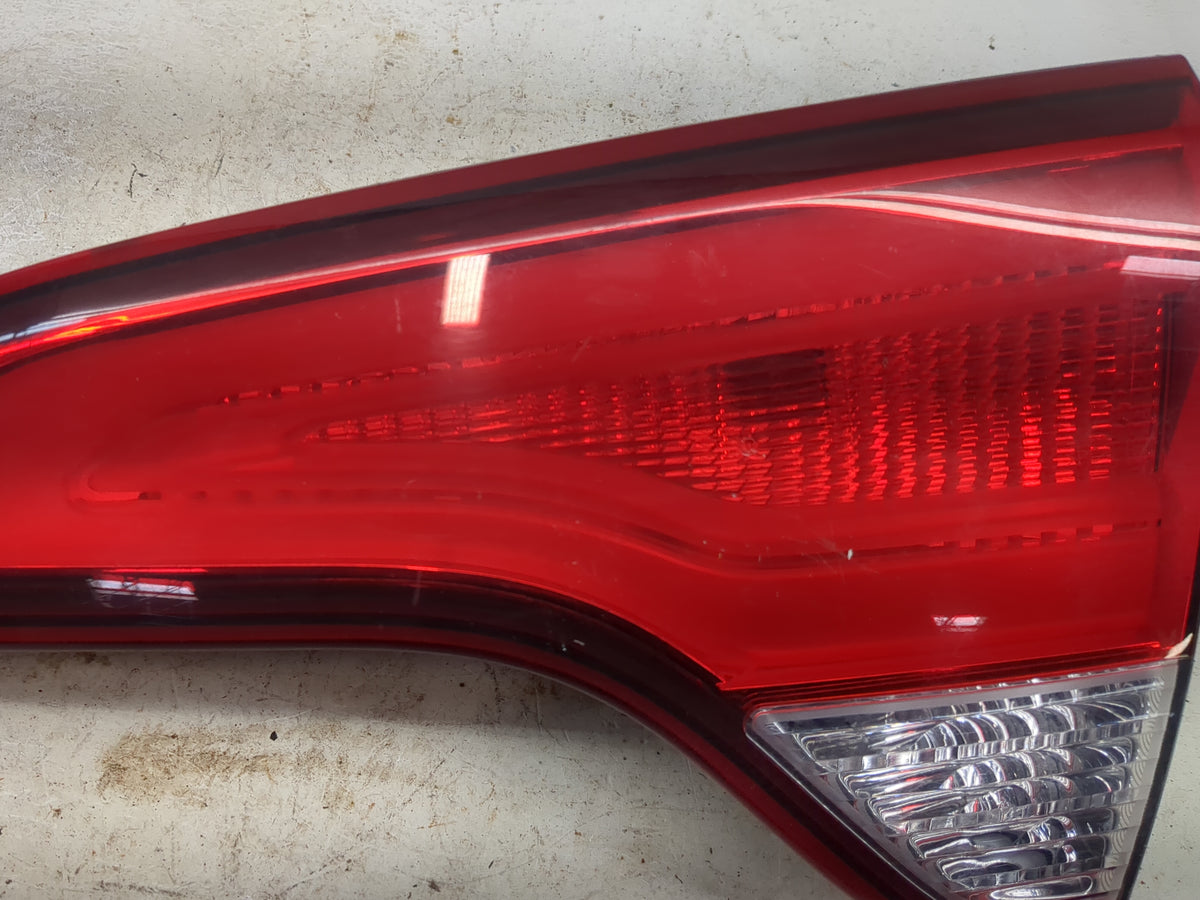 2014-2015 Kia Sorento Passenger Right Side Deck Lid Mounted Tail Light 1513364 - Oemusedautoparts1.com