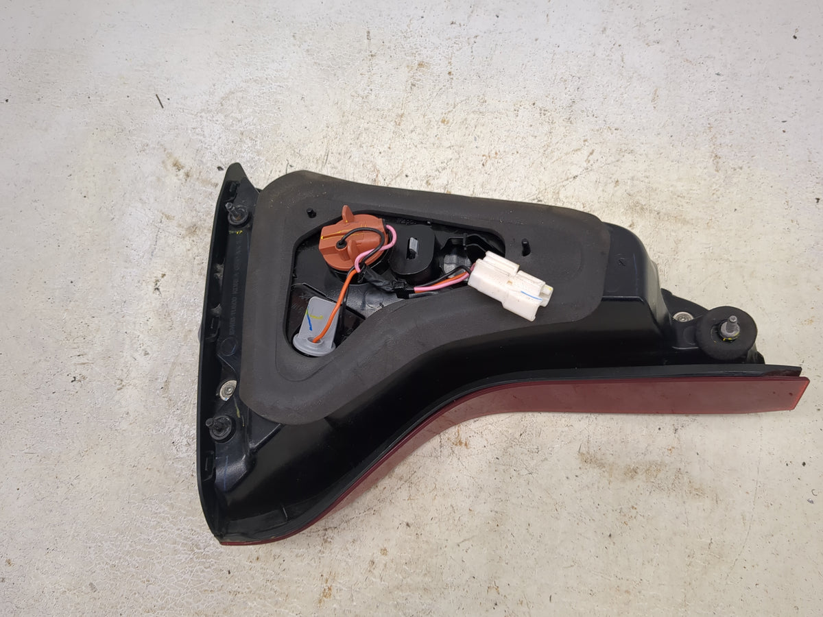 2014-2015 Kia Sorento Passenger Right Side Deck Lid Mounted Tail Light 1513364 - Oemusedautoparts1.com