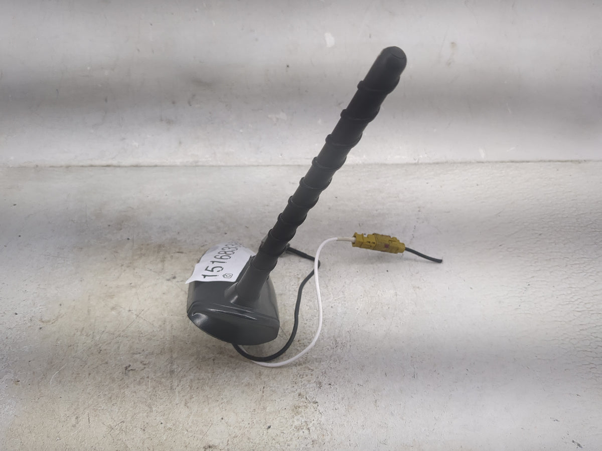 2014 Kia Sorento Antenna - Oem - Oemusedautoparts1.com