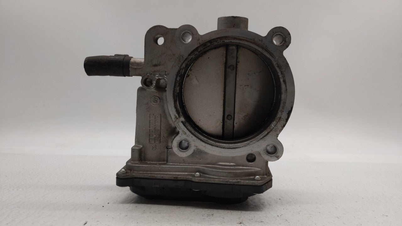 2014-2018 Kia Sorento Throttle Body P/N:35100-3CAA0 Fits Fits 2012 2013 2014 2015 2016 2017 2018 OEM Used Auto Parts - Oemus