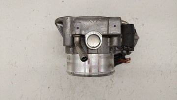 2012-2015 Kia Sorento Throttle Body P/N:35100-2G700 Fits Fits 2011 2012 2013 2014 2015 2016 OEM Used Auto Parts