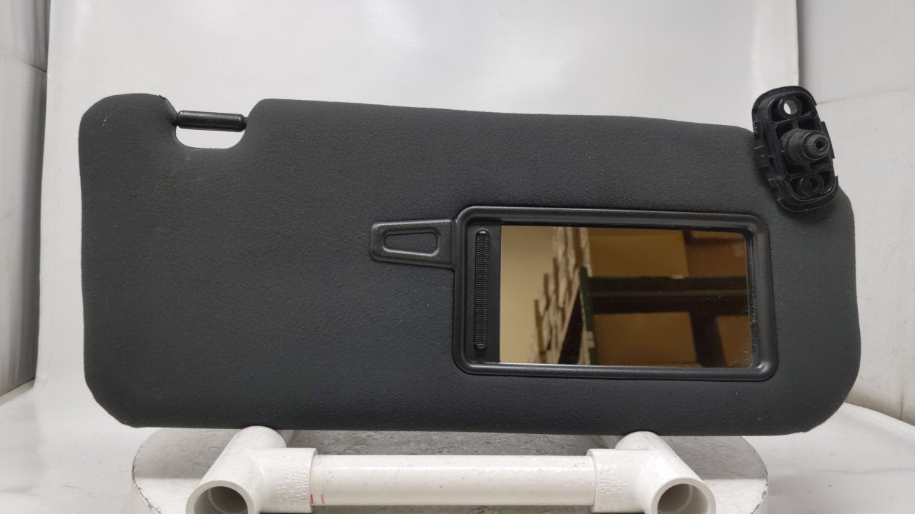 2014 Kia Sorento Sun Visor Shade Replacement Passenger Right Mirror Fits OEM Used Auto Parts - Oemusedautoparts1.com