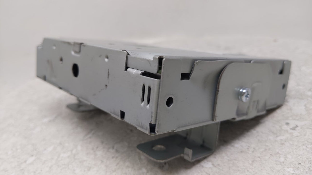 2014 Kia Sorento Radio AM FM Cd Player Receiver Replacement OEM Used Auto Parts - Oemusedautoparts1.com
