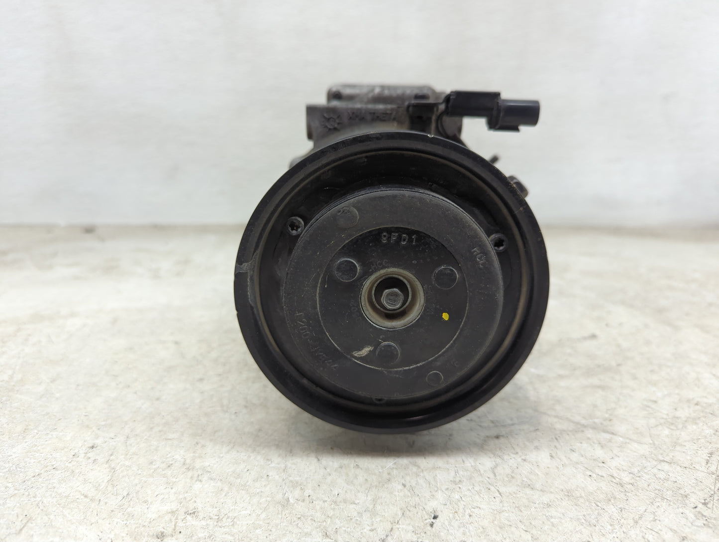 2012-2015 Kia Sorento Air Conditioning A/c Ac Compressor Oem - Oemusedautoparts1.com