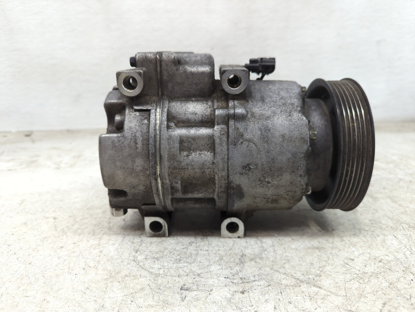 2012-2015 Kia Sorento Air Conditioning A/c Ac Compressor Oem - Oemusedautoparts1.com