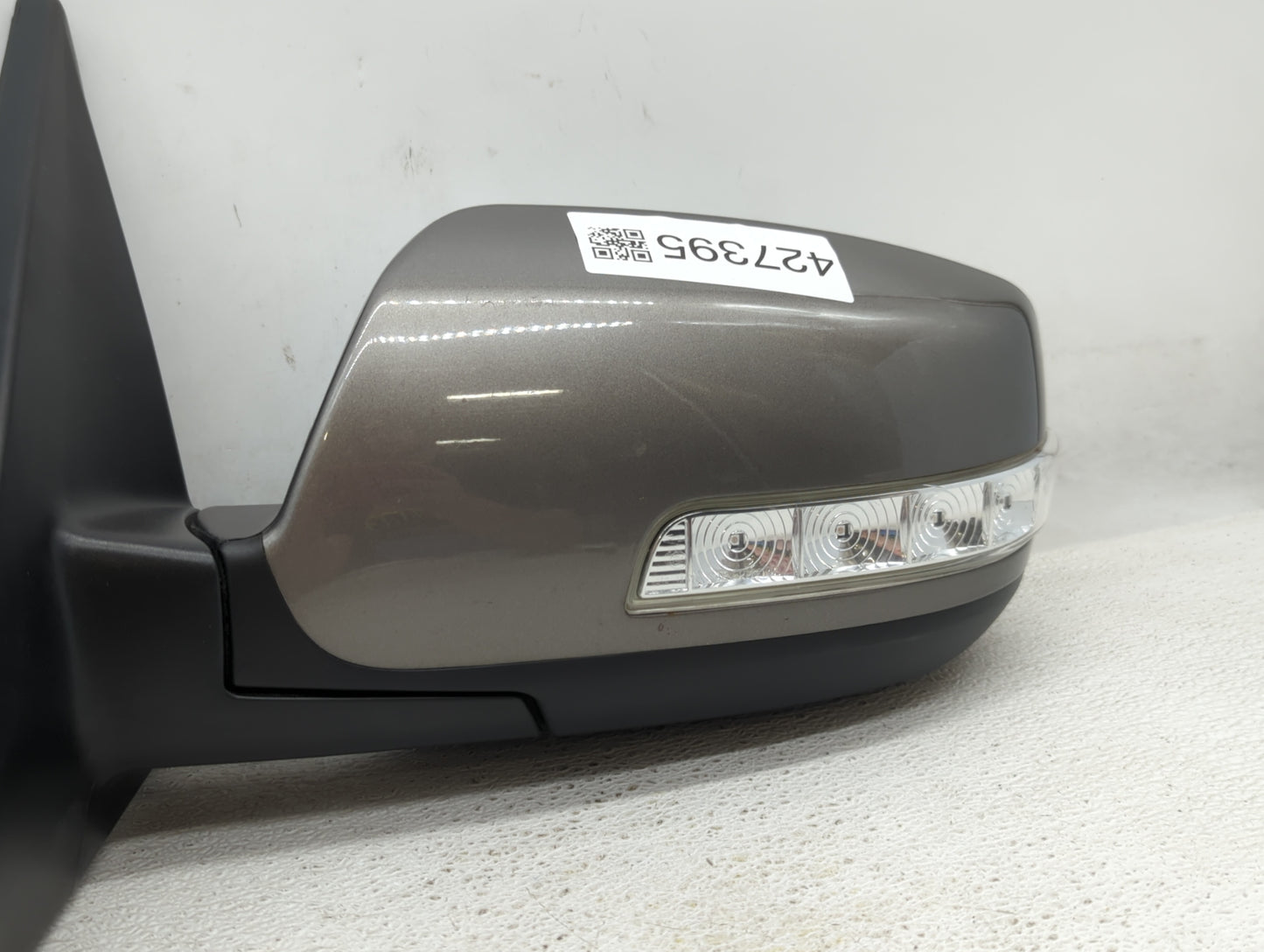 2014-2015 Kia Sorento Driver Side View Mirror - Left Door Mirror OEM Used - Oemusedautoparts1.com
