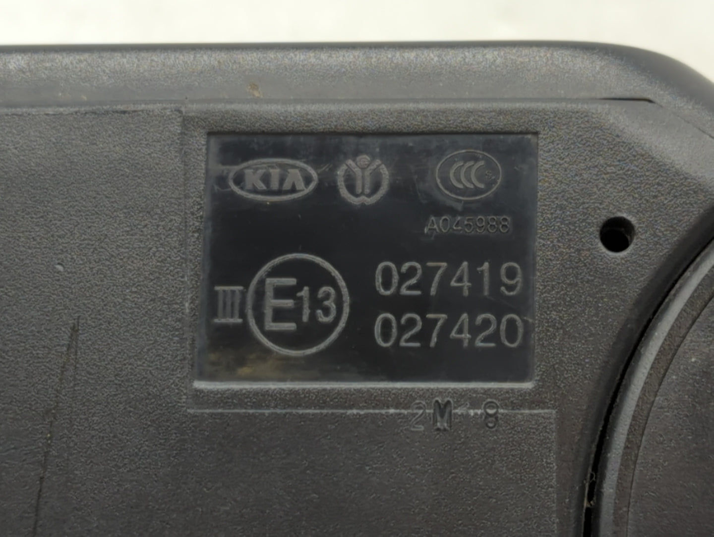 2014-2015 Kia Sorento Driver Side View Mirror - Left Door Mirror OEM Used - Oemusedautoparts1.com