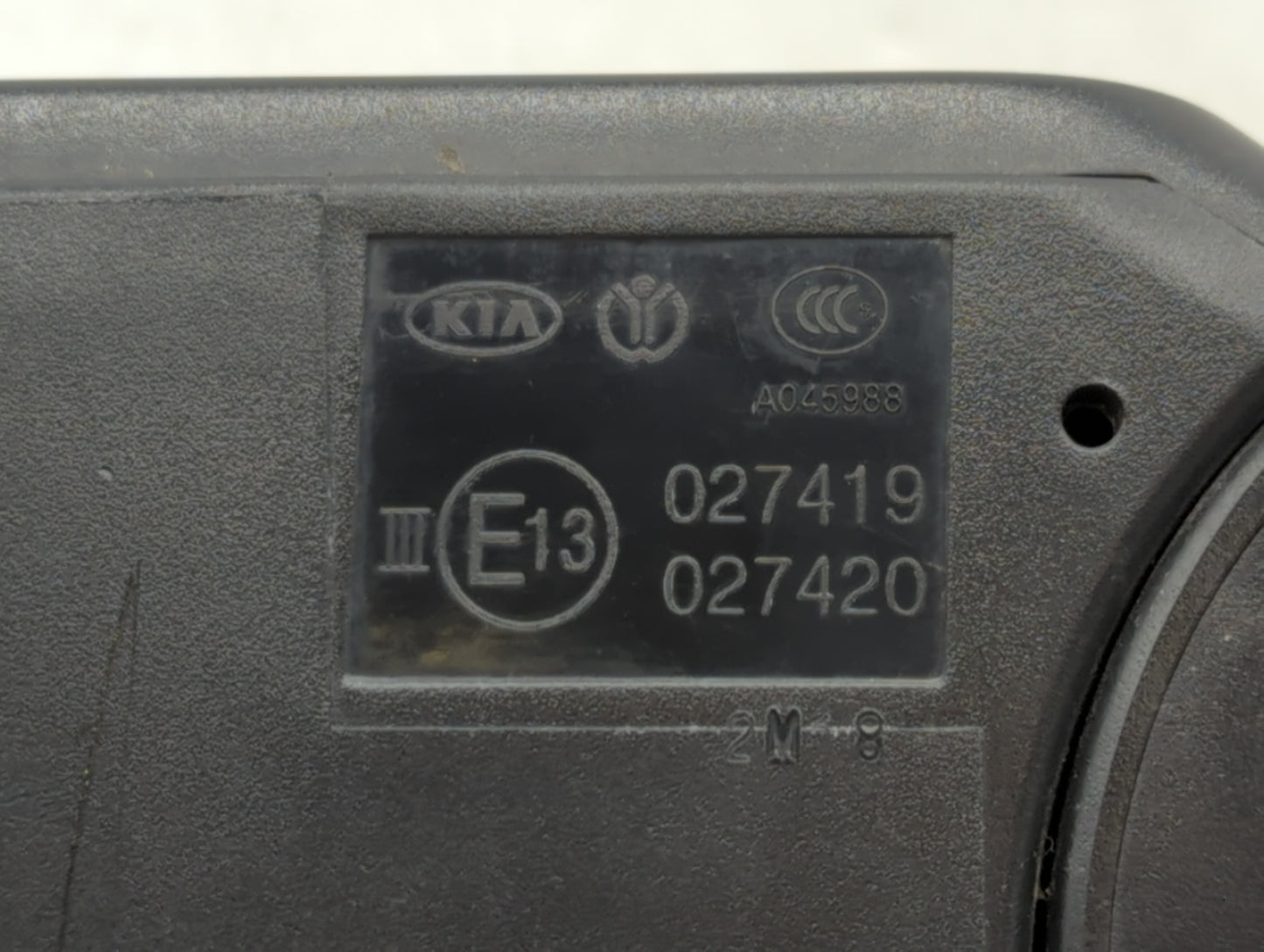 2014-2015 Kia Sorento Driver Side View Mirror - Left Door Mirror OEM Used - Oemusedautoparts1.com