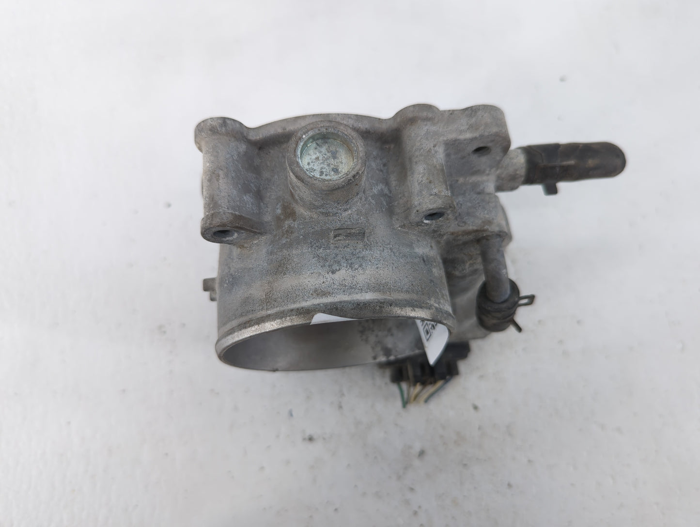 2014-2018 Kia Sorento Throttle Body P/N:35100-3CAA0 Fits Fits 2012 2013 2014 2015 2016 2017 2018 OEM Used Auto Parts - Oemus