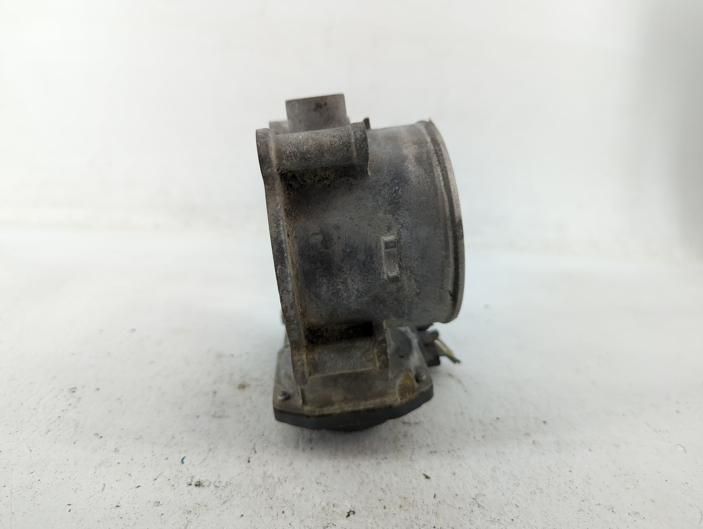 2014-2018 Kia Sorento Throttle Body P/N:35100-3CAA0 Fits Fits 2012 2013 2014 2015 2016 2017 2018 OEM Used Auto Parts - Oemus