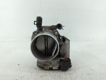 2012-2015 Kia Sorento Throttle Body P/N:35100-2G700 Fits Fits 2011 2012 2013 2014 2015 2016 OEM Used Auto Parts - Oemusedaut