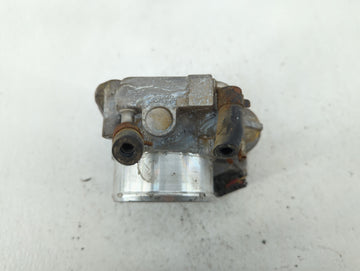 2012-2015 Kia Sorento Throttle Body P/N:35100-2G700 Fits Fits 2011 2012 2013 2014 2015 2016 OEM Used Auto Parts