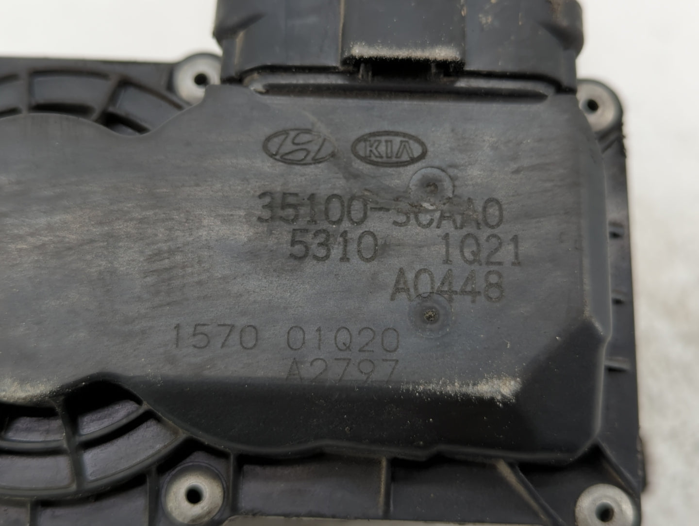 2014-2018 Kia Sorento Throttle Body P/N:35100-3CAA0 Fits Fits 2012 2013 2014 2015 2016 2017 2018 OEM Used Auto Parts - Oemus